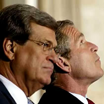 Republican senator Trent Lott intends to resign by the end of the year and become a lobbyist.