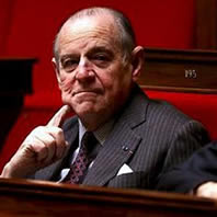 Raymond Barre, the French prime minister for five years from 1976 to 1981, has died in Paris at the age of 83.
