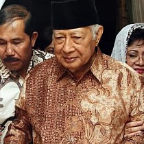 Former Indonesian President Suharto is near death and his family had given orders to remove him from life support when appropriate.