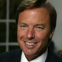 John Edwards says Bush's surge a failure and it's time to withdraw the US military form Iraq.